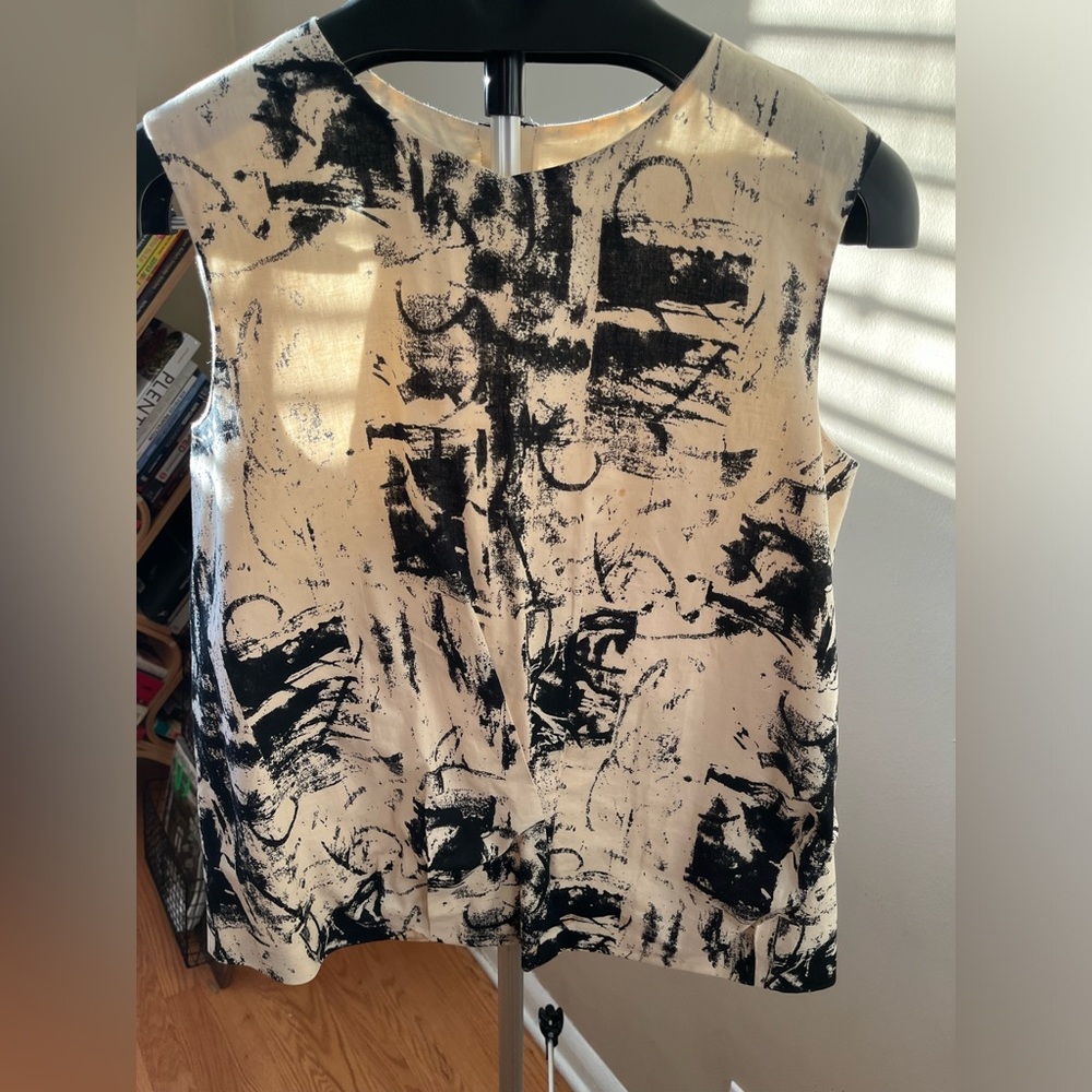Marni size 42 sleeveless top